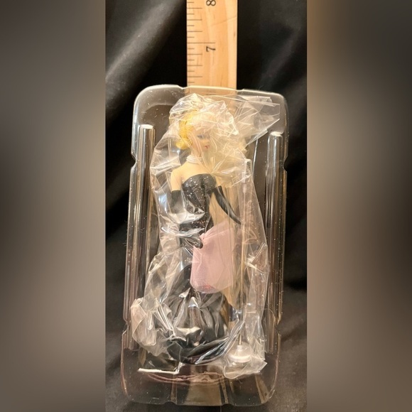 Hallmark Keepsake Ornament Collector’s Edition 1995 Barbie in the Spotlight VTG - Picture 7 of 8